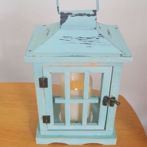 Farmhouse Battery-Operated Lantern